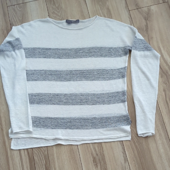 360 Sweater Light Gray and White Striped Crew Neck 100% Linen - Picture 4 of 9